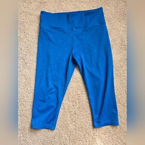 Zyia crop leggings